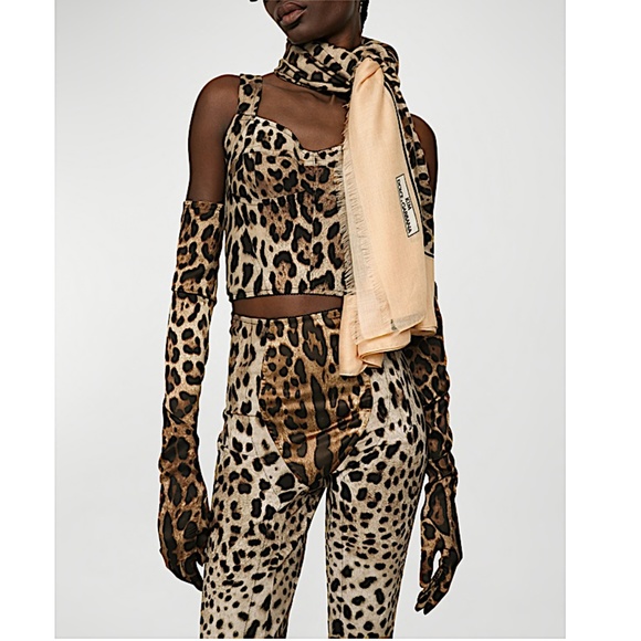 Dolce&Gabbana x Kim Leopard Modal-Cashmere Scarf - Picture 6 of 13